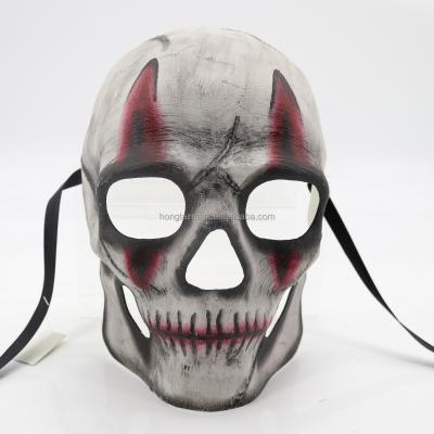 China Plastic Mask & Hot Selling Halloween Skull Masquerade Amazon Party Band Elestic Band Plastic Hand Painted Horror Wholesale Sliver Link Or Scary Masks for sale