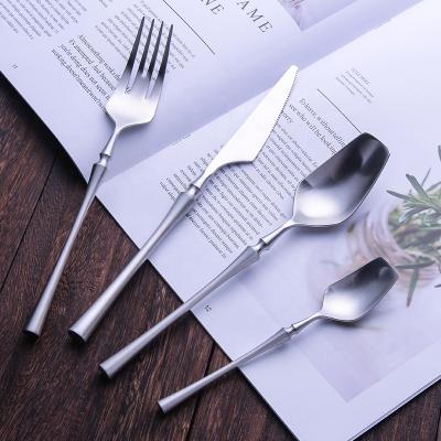 China Sliver Gold  Round Handle Flatware Set Stainless Steel Disposable Fork Knife And Spoon Set for sale