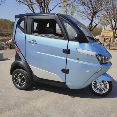 中国 Passenger EEC Certificate Approved L2e Passenger Electric Tricycle For Adults Chinese Electric Car Scooter With Cabin 販売のため