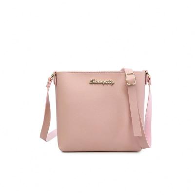 China 2022 New Fashion Korean Version Of Bag Mini Zipper Small Square Messenger Shoulder Bag Wholesale Direct Sales Simple Small Gift Bag for sale