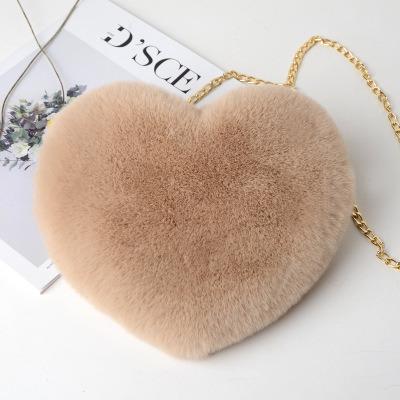 China Mini Heart Shaped Bag Pink Cute Faux Fur Bag Gray Hangbags New Fashion Love Durable Hairy Wholesale Girl Handbag for sale