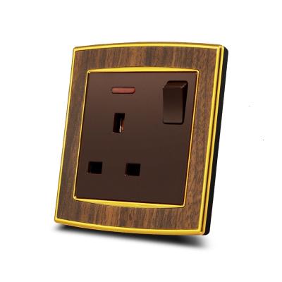 China HOME USE Wooden Color UK 13A Lighting Electrical Switches And Socket for sale