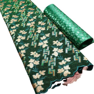 China Geborduurde Afrikaanse Franse fluwelen kantstof voor sequins Fluwelen tullen kantjurk Te koop