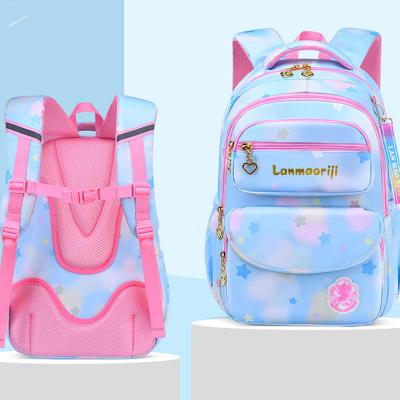 Cina Large capacity female soft cute children's backpack 1-3-6 grade waterproof backpack school backpack gradient schoolbag in vendita