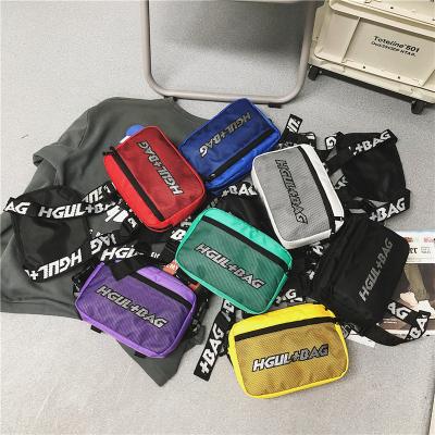 Cina Fashion Multifunctional Adjustable Letter Printing Chest Bags Sports Shoulder Bag Sling Chest Bag in vendita