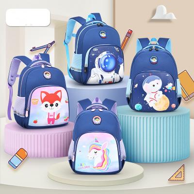 중국 Waterproof cartoon primary school kindergarten students boys and girls backpacks cute children waterproof school bags 판매용