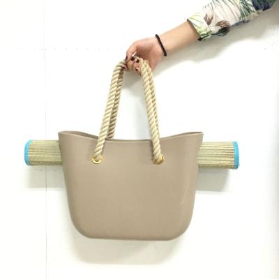 China Popular Simple Style O EVA Silicone Beach Bag With Mat for sale