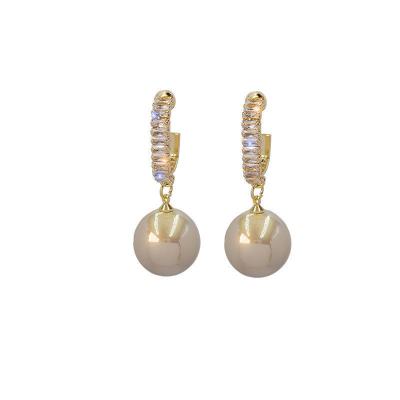 China BOHEMIA White Pearl Earrings Women Earring For Party And Daily Jewelry for sale