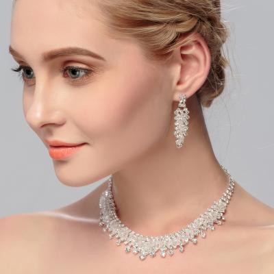 China CLASSIC Wedding Jewelry Sets Sparkle Crystal Necklace Earrings Sets For Bridesmaids U-Necklace Dangle Earrings Set Weddings Prom for sale