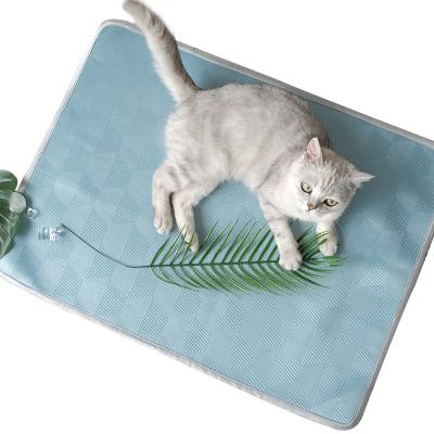 China UFBemo Designer Ice Silk Cooling Machine Washable for Summer Dog Ice Mat Pet Cooling Mat for sale