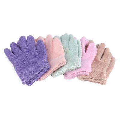 China Moisturizing Feather Yarn Multicolor Gel Moisturizing Gloves - Oil Moisturizing Hand Care Gloves for sale