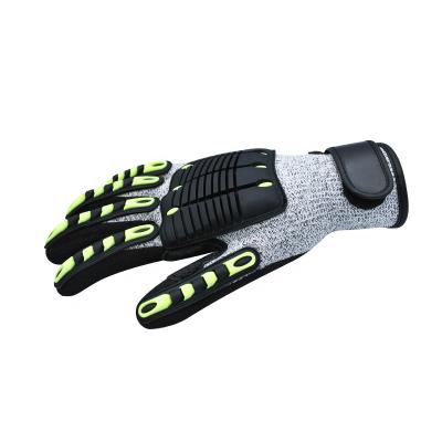 China Machanic Use Windproof And Waterproof Heavy Duty Touch Screen Cutting Impact Resistant Gloves for sale