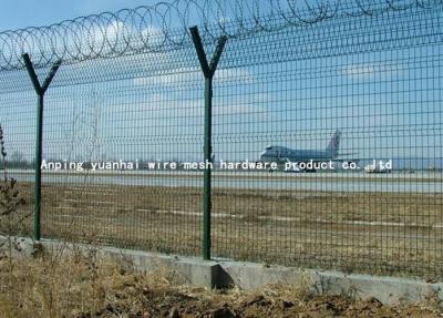 China Hot Dipped Barbed Wire Security Fence for sale