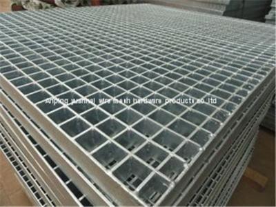 China Black White Stainless Steel Bar Grating 0.3-0.8mm Thickness For Roof Drainage System for sale