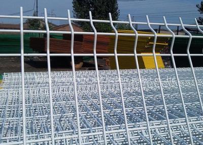 China Powder Hot Dip Galvanized Garden Mesh Fencing / Welded Triangle Bending Fence for sale