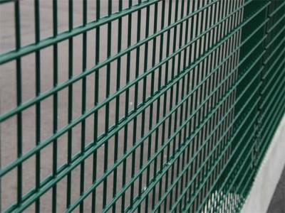 China Pvc coated galvanized Iron mesh clamp wire double wire fence / Double Wire Fence Are Used in Schools Parks and Gardens for sale