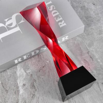 China Europe high level support OEM factory price environmental protection award red transparent glass trophy crystal award for sale