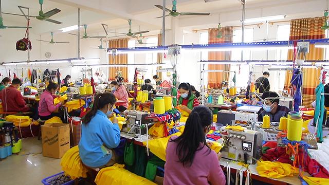 Verified China supplier - Guiping Mule Town Yongguan Leisure Sportswear Factory