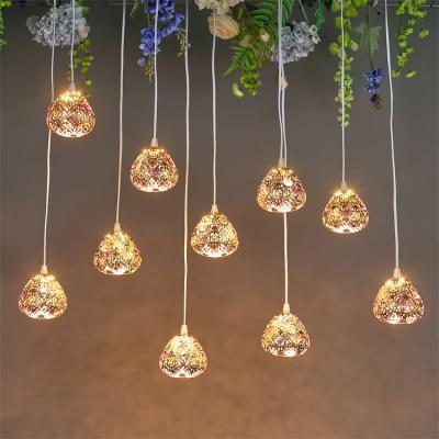 China Romantic Wedding Decoration Iron Chandelier wedding light decoration decoration for wedding event feather wedding decoration for sale