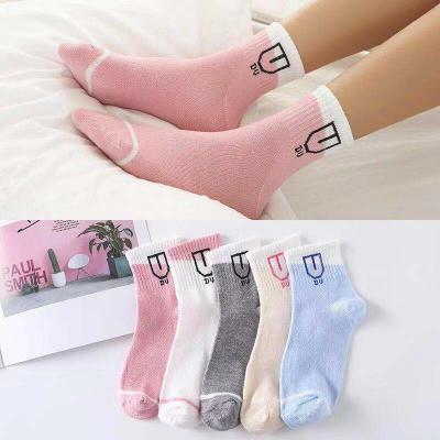 China Breathable Deodorant And Sweat-absorbent Socks Four Seasons Ladies Lines Breathable Socks Student Socks for sale