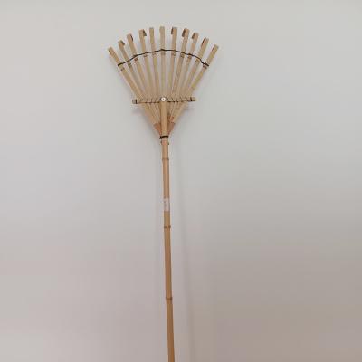 China 12 Tines 140cm Light Weight Bamboo Rake Gress Rake Garden Lawn Rake for sale