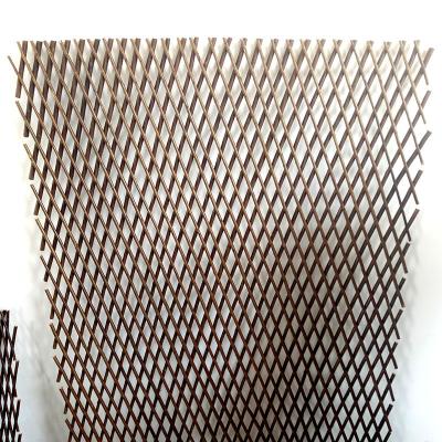 China Expandable Trelli Open Screen Willow Expandable Plant Climbing Lattices Trellis Fence for sale