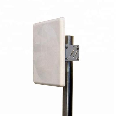 China 5.8GHz WiFi Directional Outdoor Panel Antenna with Enclosure KSW-5800BKT-C for sale