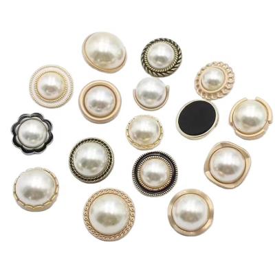 China 2021 New Style ABS Plastic Fancy Pearl Garment Metal Washable Sewing Decorative Leg Button for sale