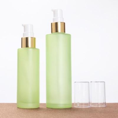 China 2022 New Personal Care Face Cream Glass Jar Pump Glass Bottles Set Square Glass Cosmetic Packaging Bottle Set 3 In Stock for sale