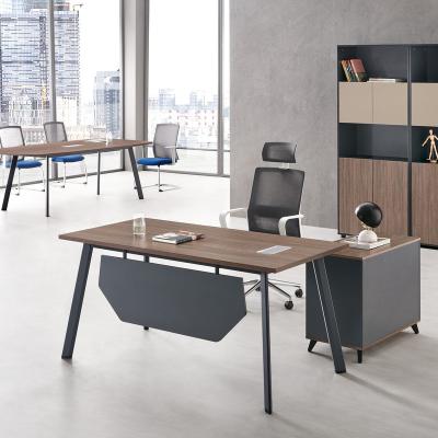 China Metal Leg Factory Price Design New 2020 Competitive Simple And Movable 1600 Mm Length Desk Table Office Cabinet for sale