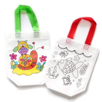 China Graffiti Multi Tote Bag For Party Crafts Non Woven Ultrasonic Printing Color 12 Colors Kids DIY Gifts And Birthday for sale