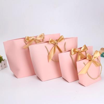 China Small Paper Bag Recyclable Gift Bags Custom Printing Logo for sale