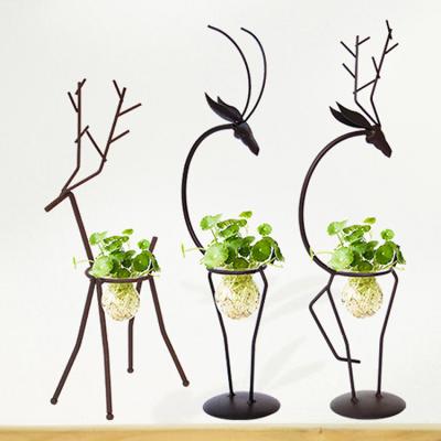 China Minimalist Deer Shape Planter Mini Greenhouse Home Office Decor With Ceramsite for sale