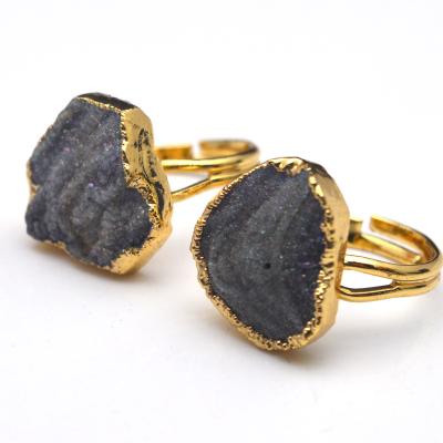 China FASHIONABLE High Quality Adjustable Size Natural Gold Plated Crystal Irregular Shape Ring Vintage Electroplating Jewelry For Women for sale