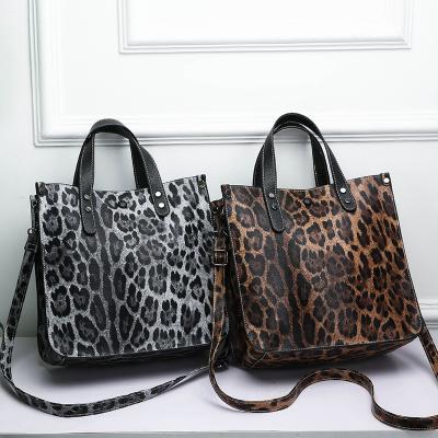 China Eco-Friendly Leopard Luxury Women's Leather Handbags Purses Sets Satchel Cross - Body Bag 2 Sets Bags Women Handbags for sale