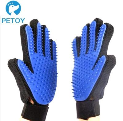 China Easy Comfortable Pet Grooming Glove Silicone Grooming Cleaning Gloves for sale