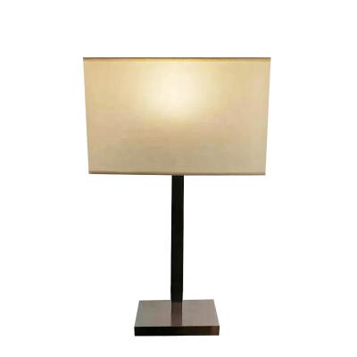 China New fashion hotel bedside table lamp metal style fabric metal antique table lamp nordic modern modern desk light for sale