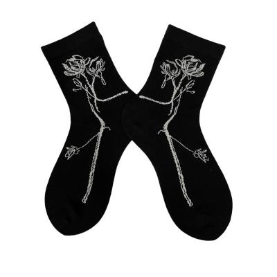 China New Fashion Korean Women Breathable Socks OEM With Logo Designer Custom Flowers Pattern Crew Socks Women for sale