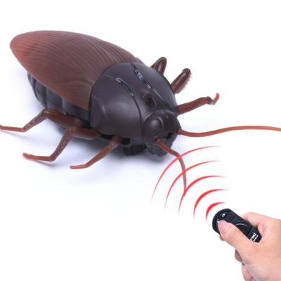 China 2017 new arrival hot infrared remote control simulation cockroach remote control toy for sale