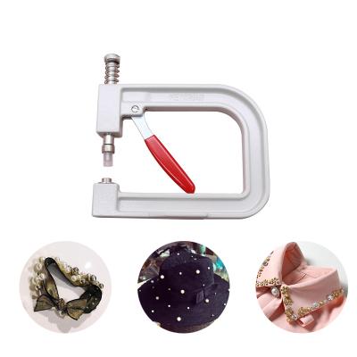 China Garment Shops Mini Pearl Beads Attaching Machine 2021 for DIY Home Wholesale Bead Punching Machine for sale