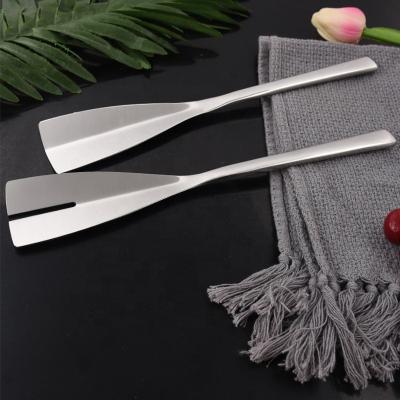 China 2022 Viable Hot Selling Silver Stainless Steel Salad Spoon And Fork Serving Set for sale