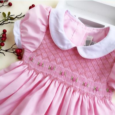 China Breathable Warm Cute Girls Cotton Breathable Sleeves Girls Handmade Smocked Dresses for sale