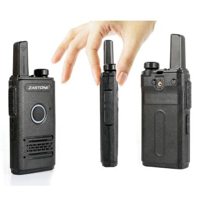 China Self Driving Tour New Type Zastone X8 Battery Operated With Portable Radio Headset Earphone UHF Band 400-480Mhz Mni Talkie Walkie for sale