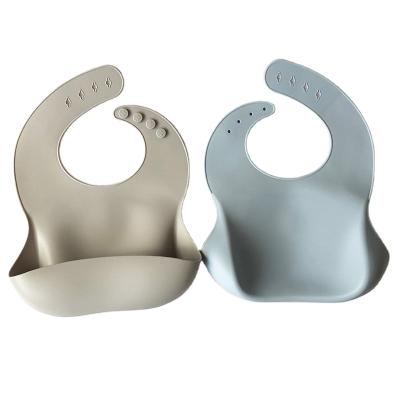 China Safety Food Grade Custom Logo Newborn Silicone Baby Bibs High Quality Wholesale Washable Silicon Infant One Piece Bib for sale