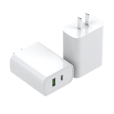 China Multifunctional V428 18W Power Adapter PD+USB Charging, Mobile Phone Fast Charging V428 Charger for sale