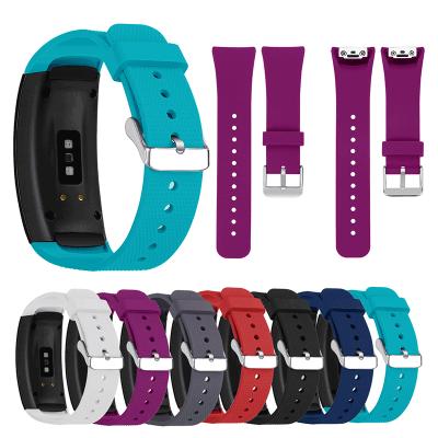 China Qiman Replacement Rubber Strap For Samsung Gear Fit Pro Band 2 Luxury Silicone Watch Band For Samsung Fit2 SM-R360 Strap Anti-lost for sale