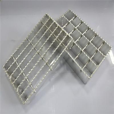 China Floor Metal Building Material Aluminum Catwalk Grid for sale