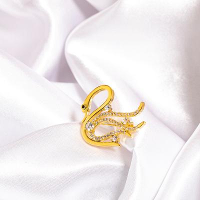 China Luxury Cloth Decoration Swan Brooch Fashion Jewelry Brooch for sale