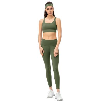 China New Products Breathable Hot Tank Top Plus Size Sports Bra And Yoga Pants Sets Opening Back for sale