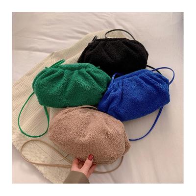 China Fashion Fashion Soft Lambswool Cross - Body Bags Winter Plush Solid Color Shoulder Bag Women's Designer Handbags and Purses for sale